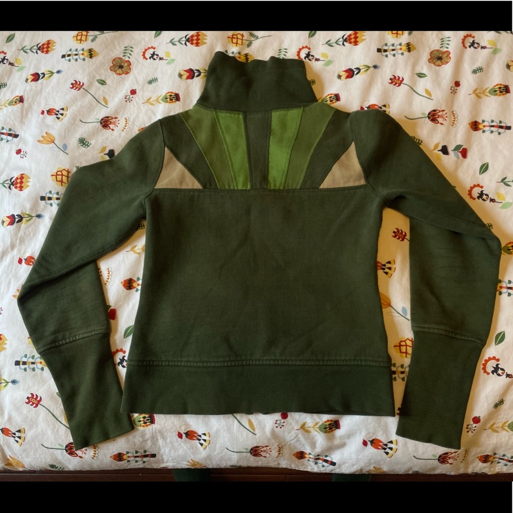 Lululemon Vintage Sunburst Scuba Funnel Neck